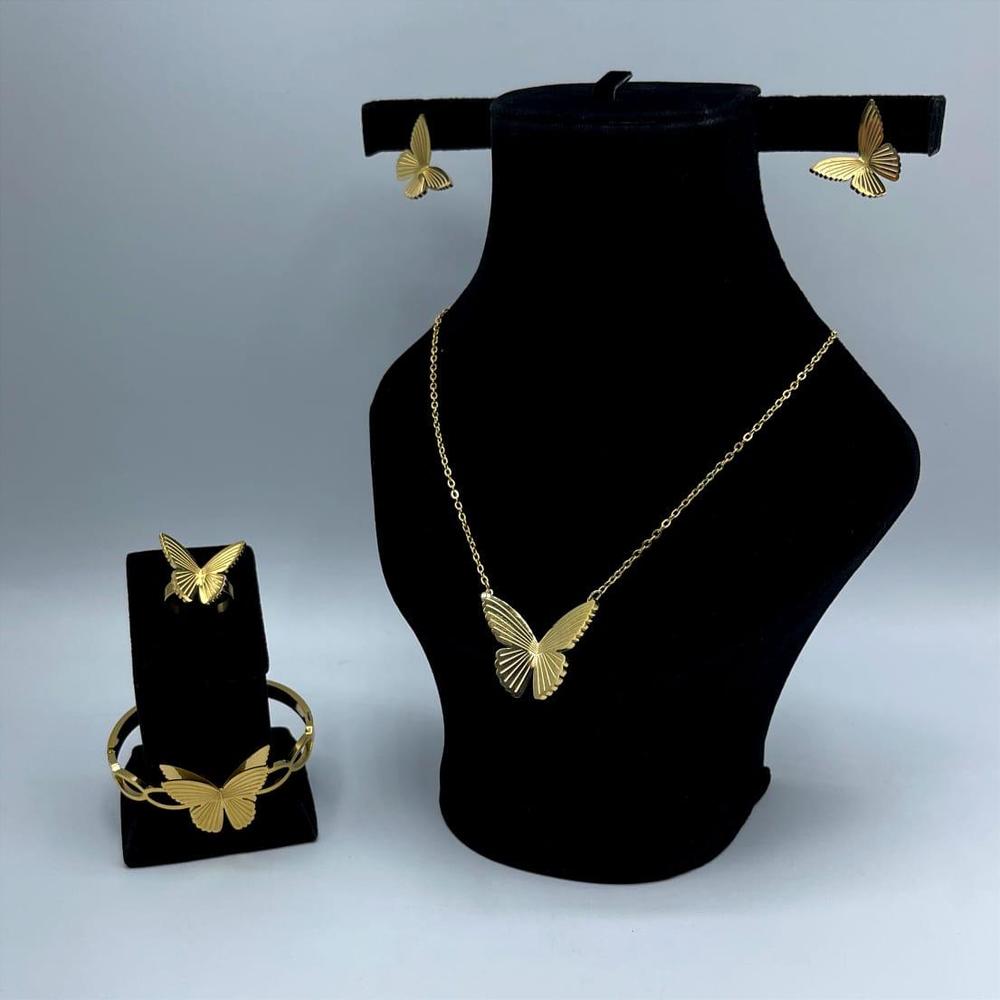 Gold plated necklace set