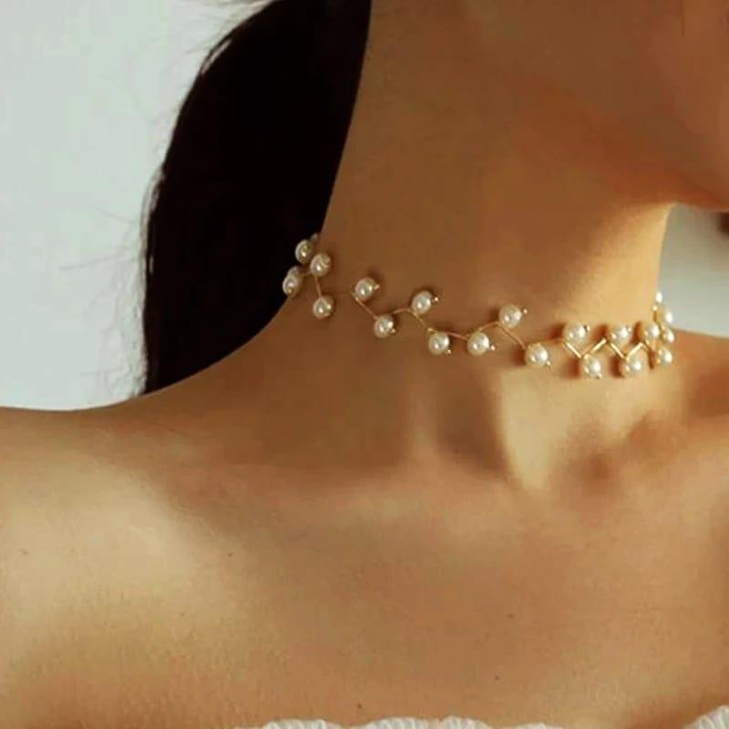 Neck choker