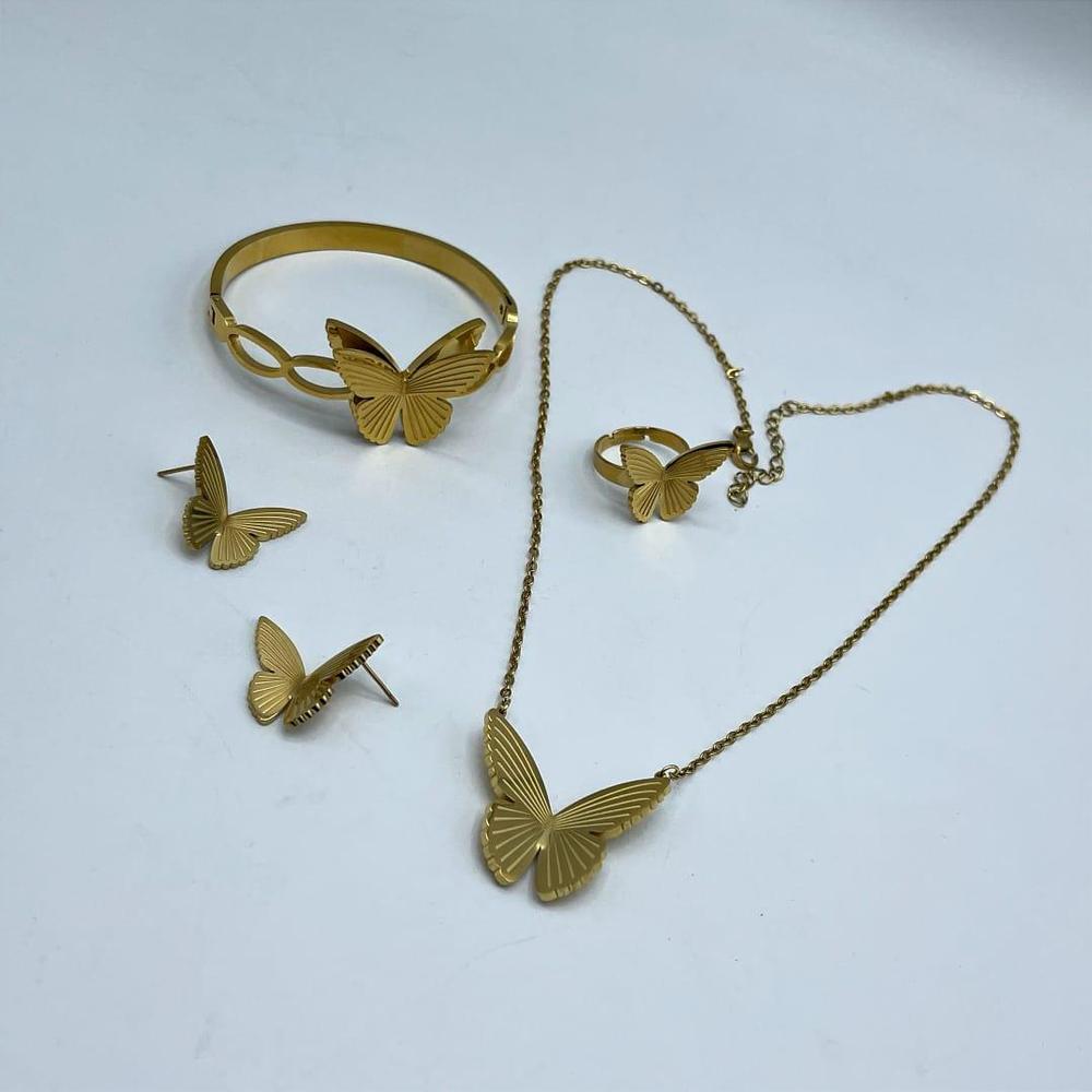 Gold plated necklace set