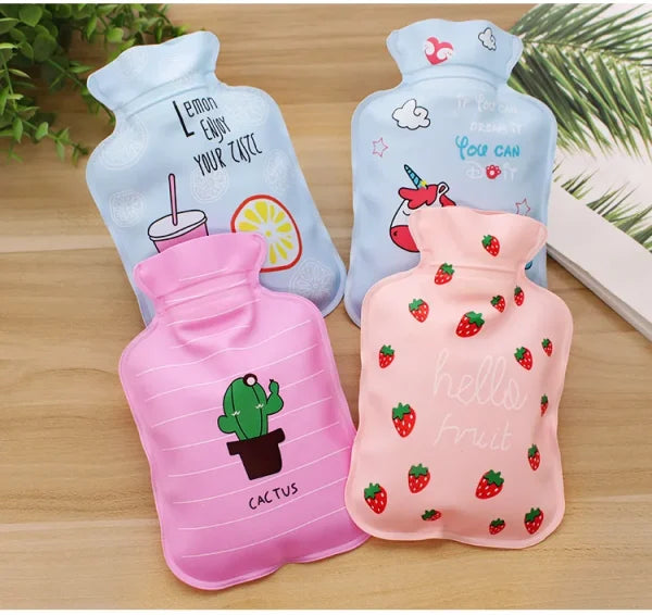 Mini Hot Water Bottle, Light And Handy Hot Water Bag Hand Warmer Pain Relief ( Random Design )